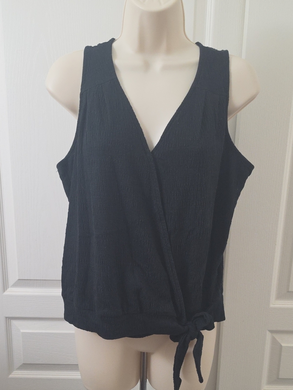 Universal Thread | Black V-Neck Wrap Tie-Front Cotton-Blend Sleeveless Top